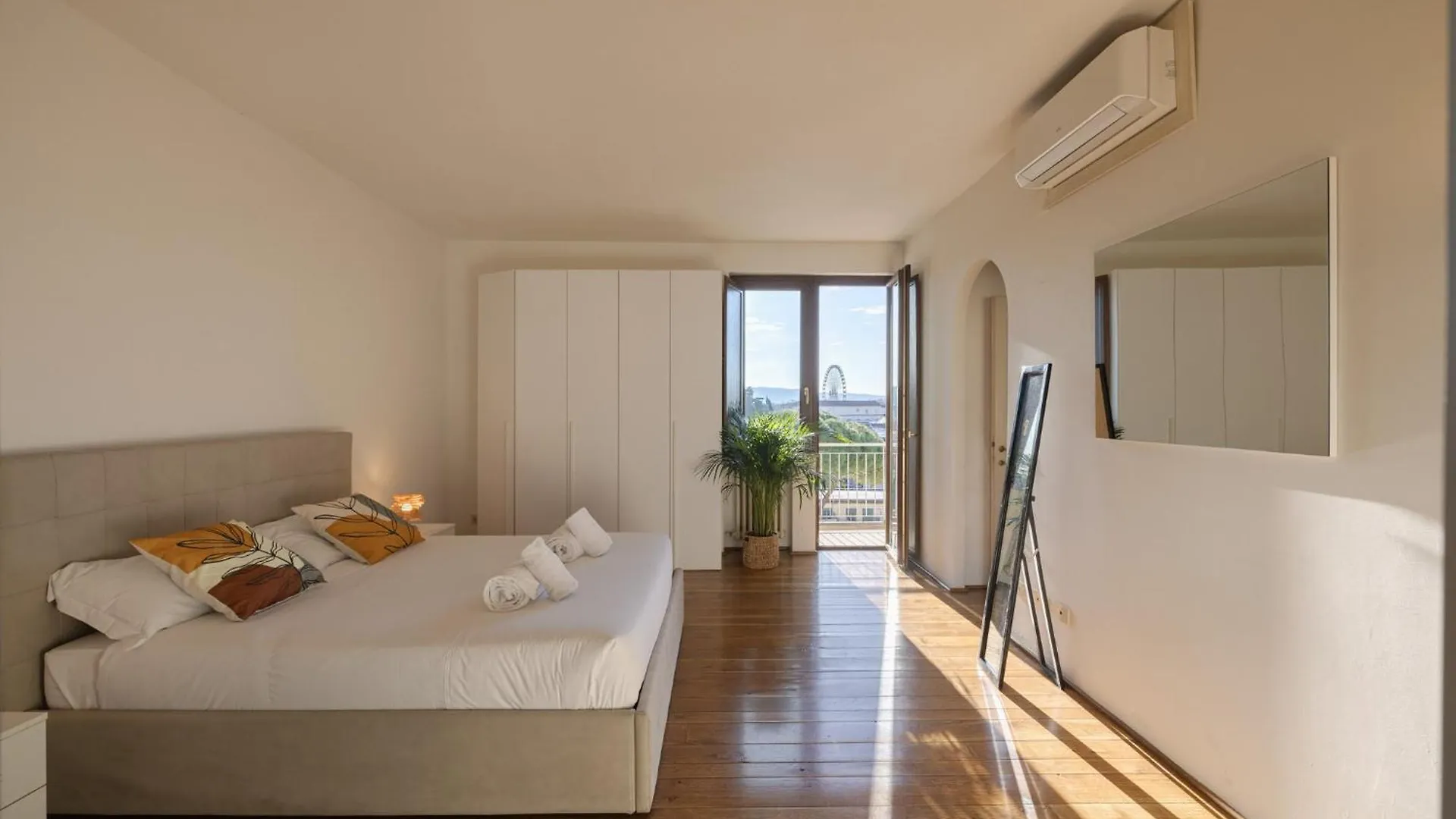 Central Penthouse With A View Florence Apartment