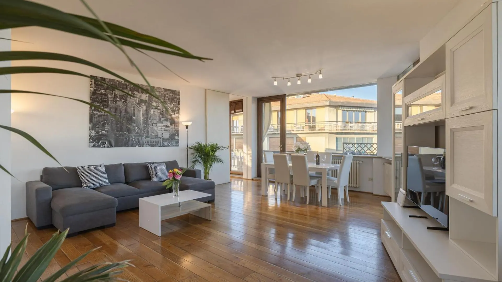 Central Penthouse With A View Florence